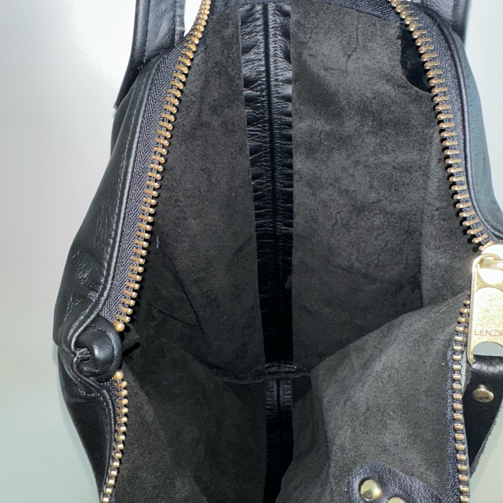 Make an offer! Elegant Black Leather Tote Bag - Picture 5 of 6
